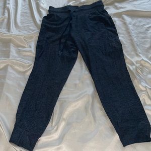 Lululemon ready to rulu joggers size 4